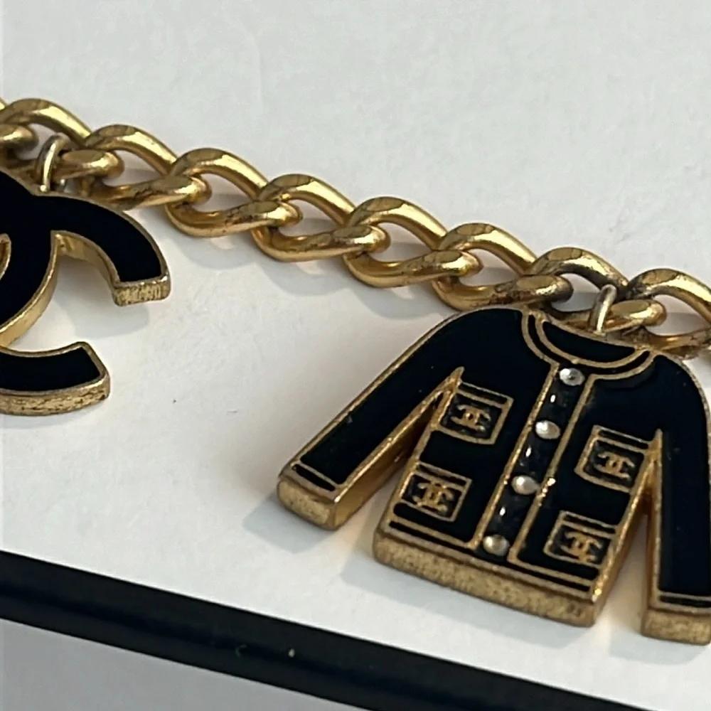 CHANEL VINTAGE CHARM BRACELET
